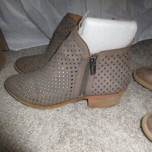 Lucky Brand Gray Booties